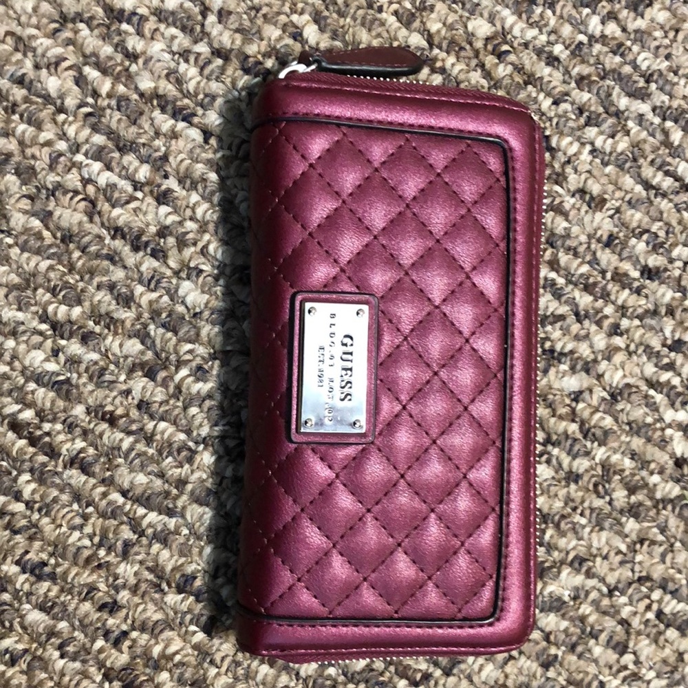 metallic Guess wallet